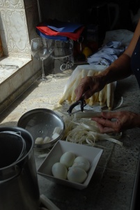 preparing asparagus