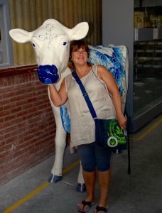 Hugging the Delft Blue cow