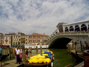 rialto bridge in venice