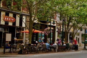 Traverse City Sidewalk Cafés
